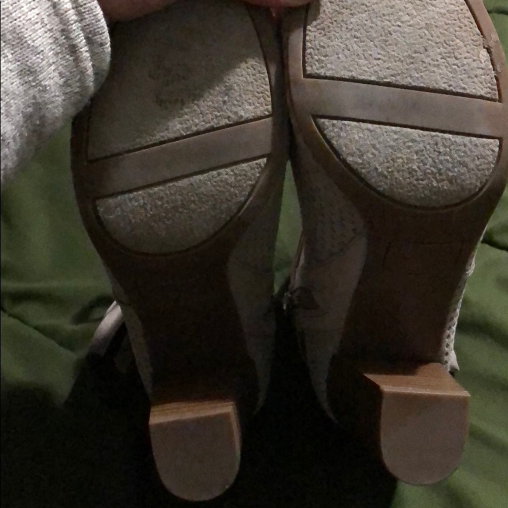 Francesca’s booties - Picture 4 of 6